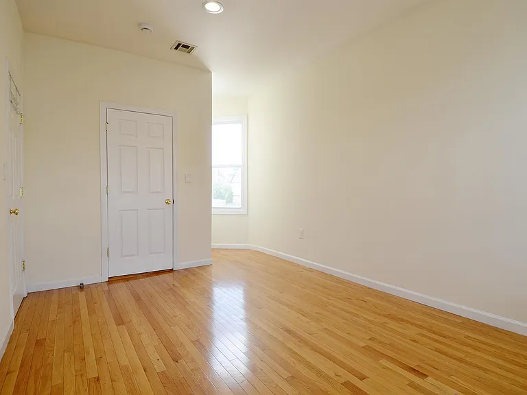 459 Broadway — Photo 16