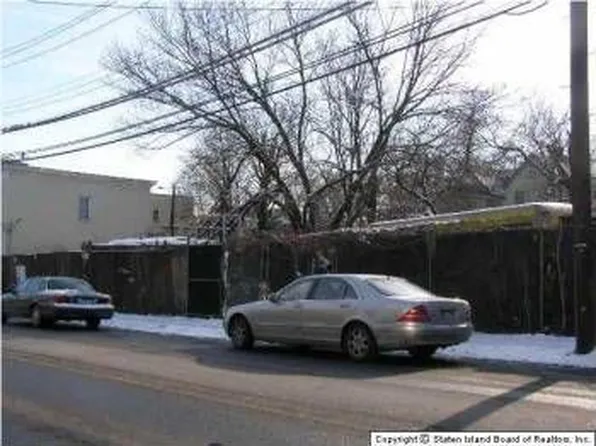 Beach St, Staten Island, NY 10304