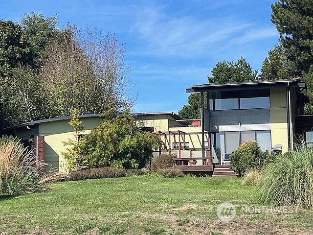 1st image of 410 EAGLE COVE Drive