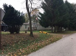 7723 Moores Ridge Rd SE, Uhrichsville, OH 44683