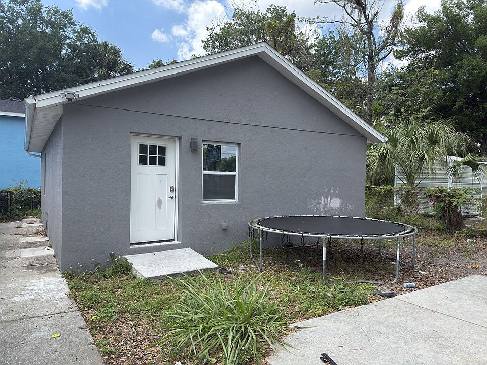 2-bedroom 1 bath behind primary home
