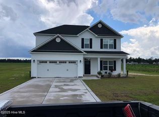 514 E Black Water Ln, Maysville, NC 28555