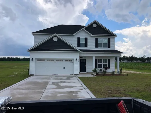 514 E Black Water Lane, Maysville, NC 28555