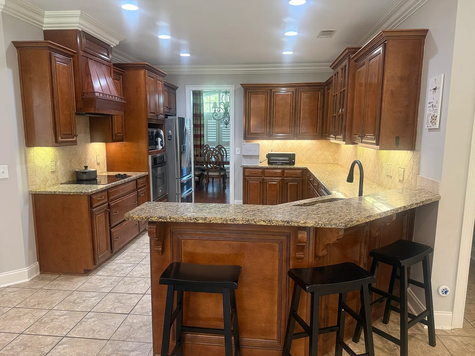 4 bed, 3000 sqft, $3,295 — Photo 3