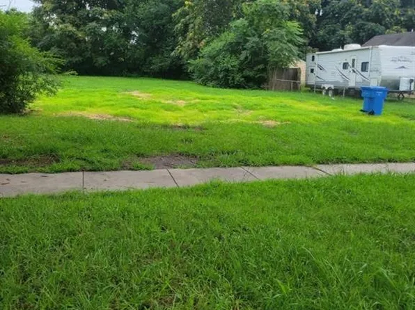 1129 Hoover Ave, Chesapeake, VA 23324