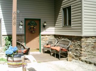 688 Bowman Rd, Chambersburg, PA 17202