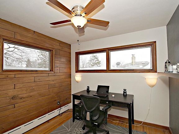 5th image of 117 18th Ave S