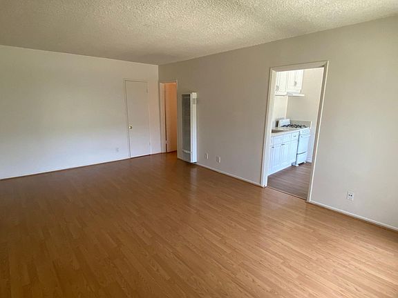 2nd image of 13423 Burbank Blvd #23