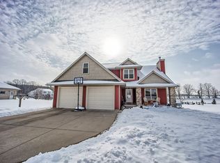 233 Ridgewood Dr, Gillett, WI 54124