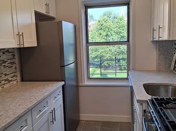 5430 Netherland Ave APT C31, Bronx, NY 10471