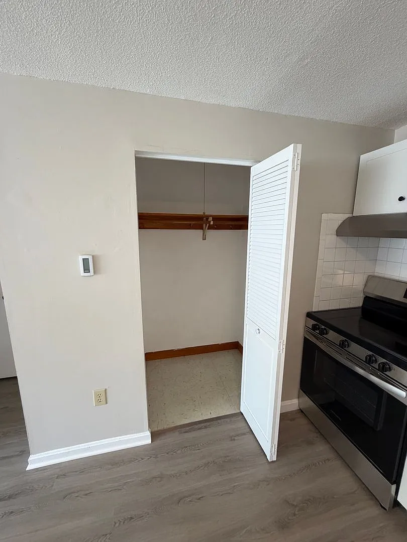 Apartment in Ayer available for immediate occupancy. This won't last long! Close to downtown Ayer... — Photo 4