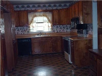 3rd image of 4603 Beverly Kay Dr