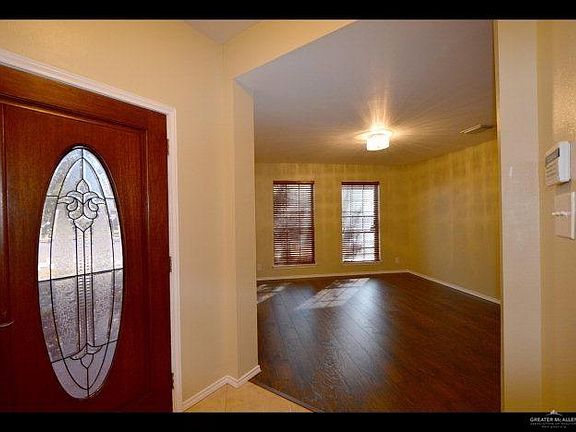 2nd image of 3904 Santa Olivia St