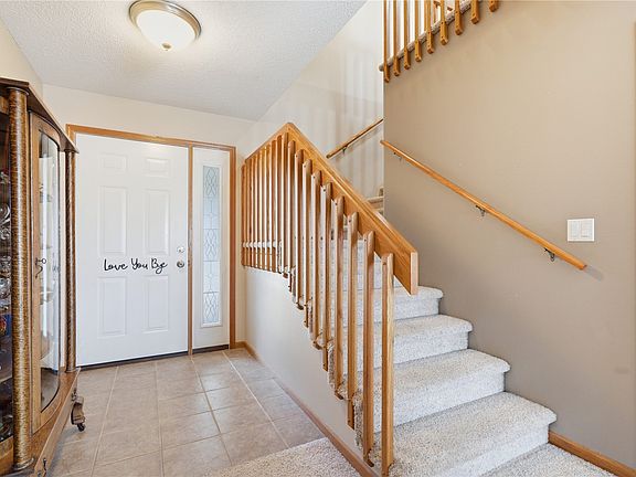 4th image of 4963 Foxtail Ct