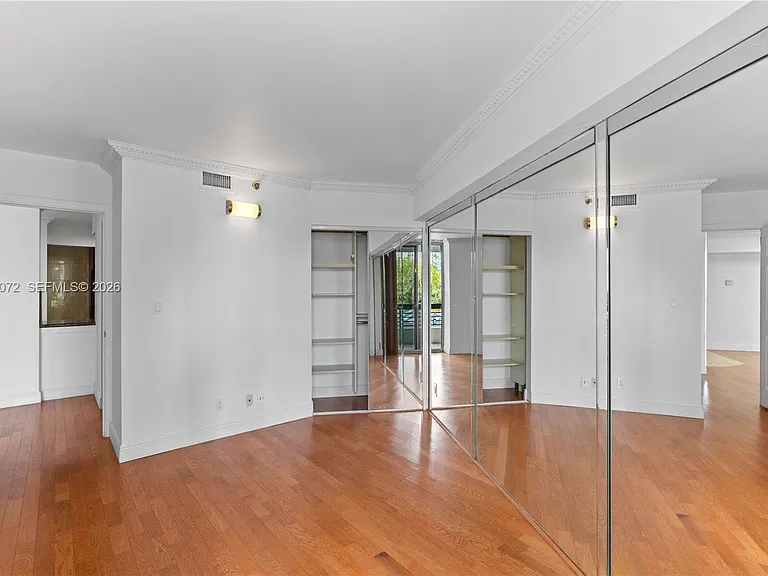 3600 Mystic Pointe Dr #310 — Photo 18
