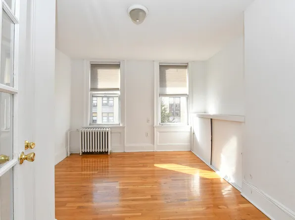 409 Bloomfield Street image 7 of 14