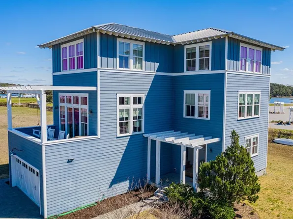 172 Sunset Blvd, Cape Charles, VA 23310