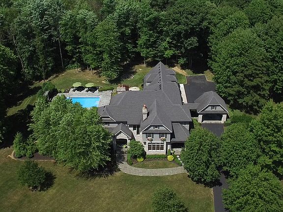 5200 Golden Run Ln, Hermitage, PA 16148 | Zillow