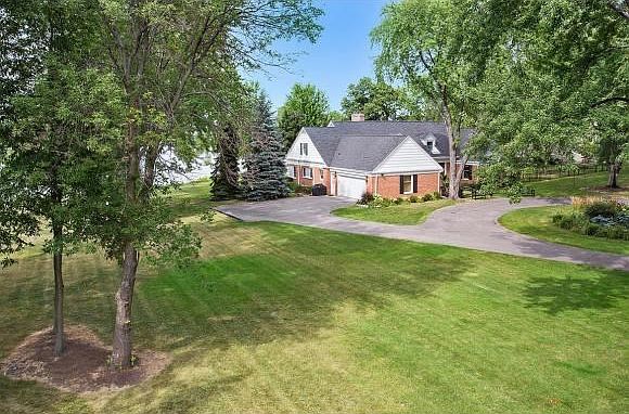 1st image of 114 Limekiln Dr