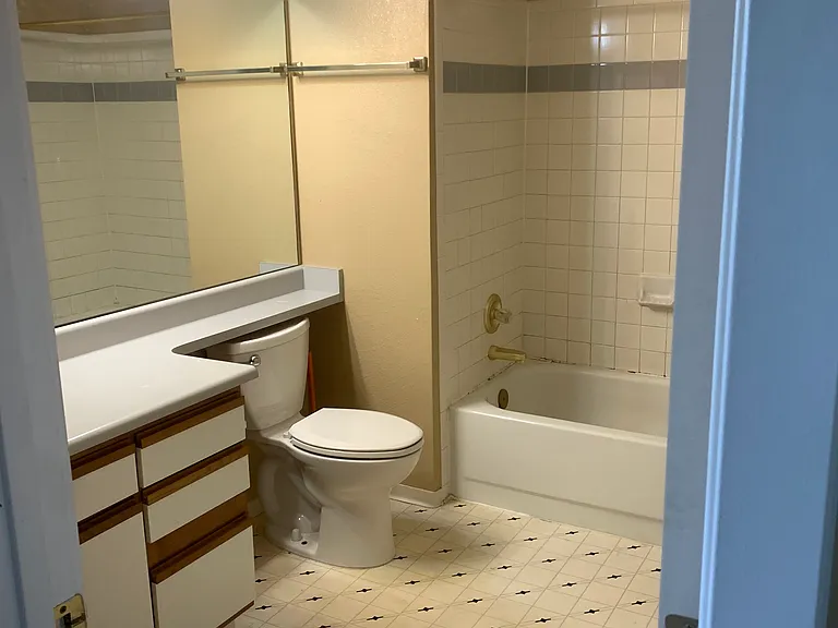 33 S Boulder Cir #311 — Photo 2