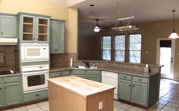 5th image of 829 Fair Ln
