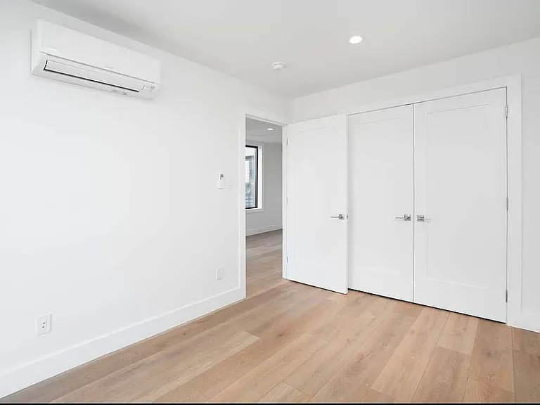 23-33 Astoria Blvd #7E — Photo 5