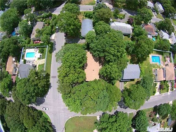 3rd image of 244 Diana Dr