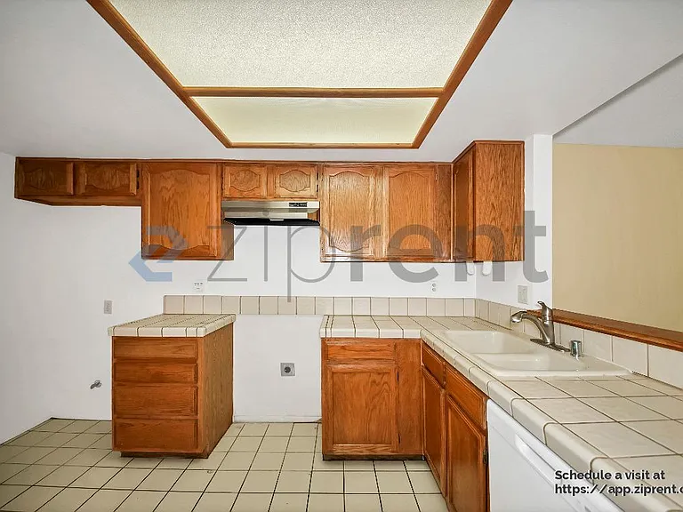 11684 Ash St — Photo 7