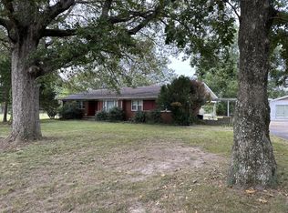 406 2nd Ave S, Loretto, TN 38469