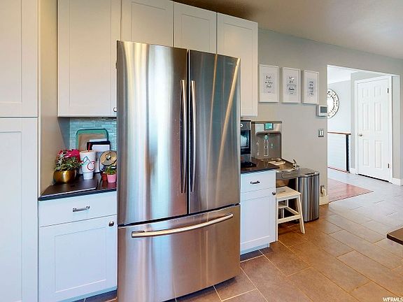 5th image of 4195 S El Camino St