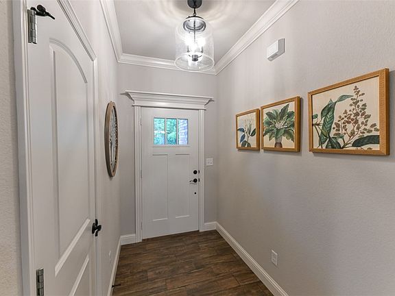 5th image of 39 Skipton Dr