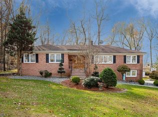 29 Lynwood Rd, Cedar Grove, NJ 07009