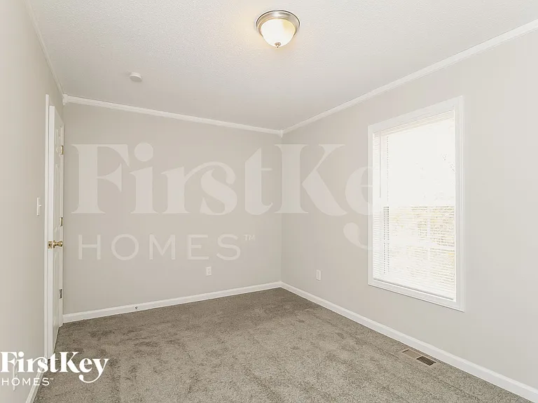 2200 Emerald Creek Ct — Photo 11