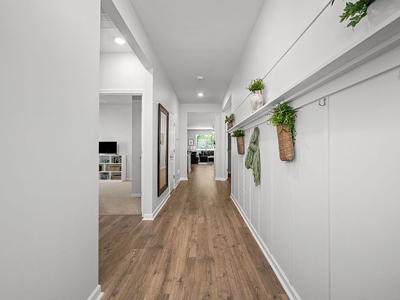 4th image of 210 Welara St