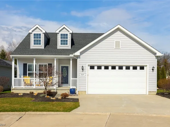 9075 Devonshire Dr, Olmsted Falls, OH 44138