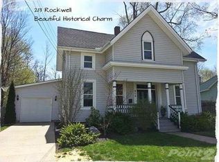 213 W Rockwell St, Fenton, MI 48430