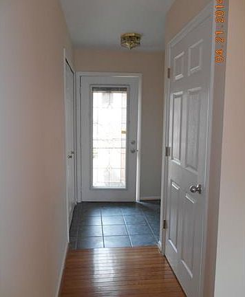 4th image of 8984 Springwood Blvd #8