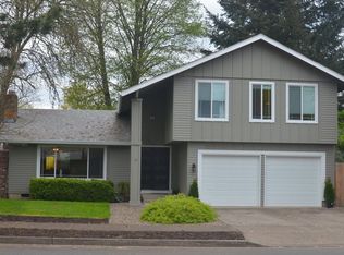 672 71st St, Springfield, OR 97478