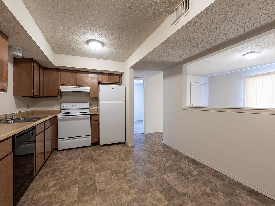 1st image of 8500 S 28th St #2B-2Ba-920Sqft