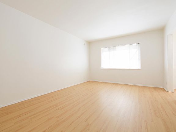 5th image of 1243 Federal Ave APT 106