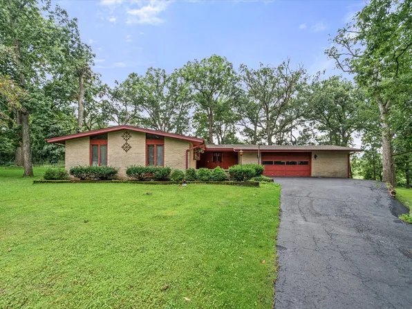 3S984 Oakland Ln, North Aurora, IL 60542