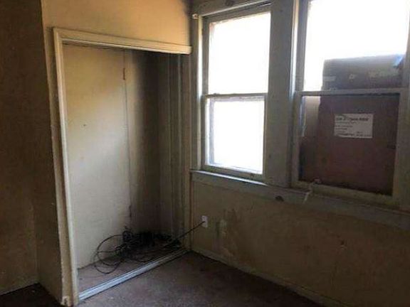 4th image of 483 E Sherman Ave