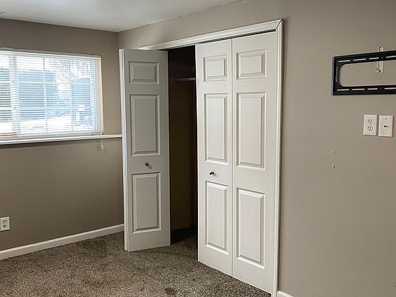 3rd image of 635 Summerfield Dr #207