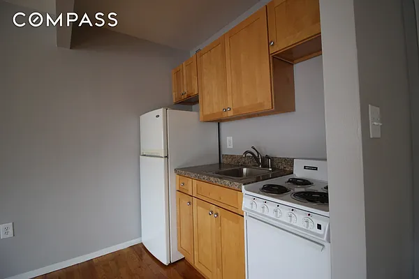 Rented by Compass | media 28