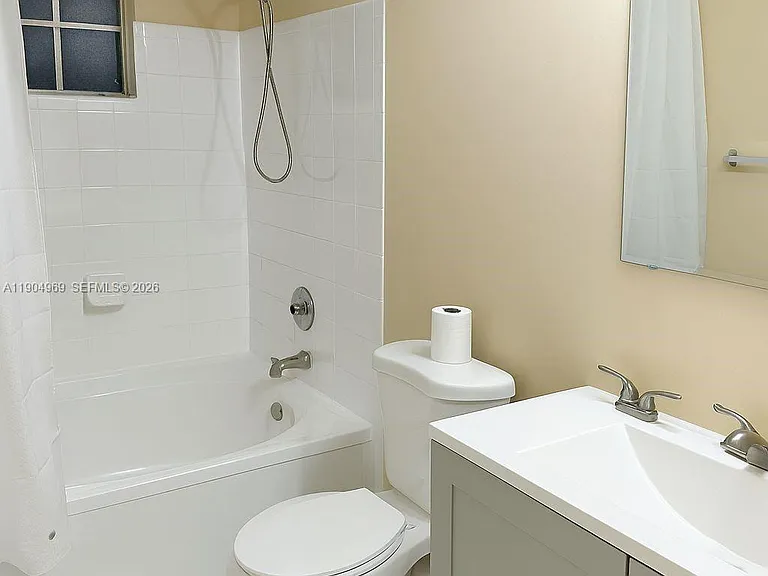 17150 N Bay Rd #2122 — Photo 16