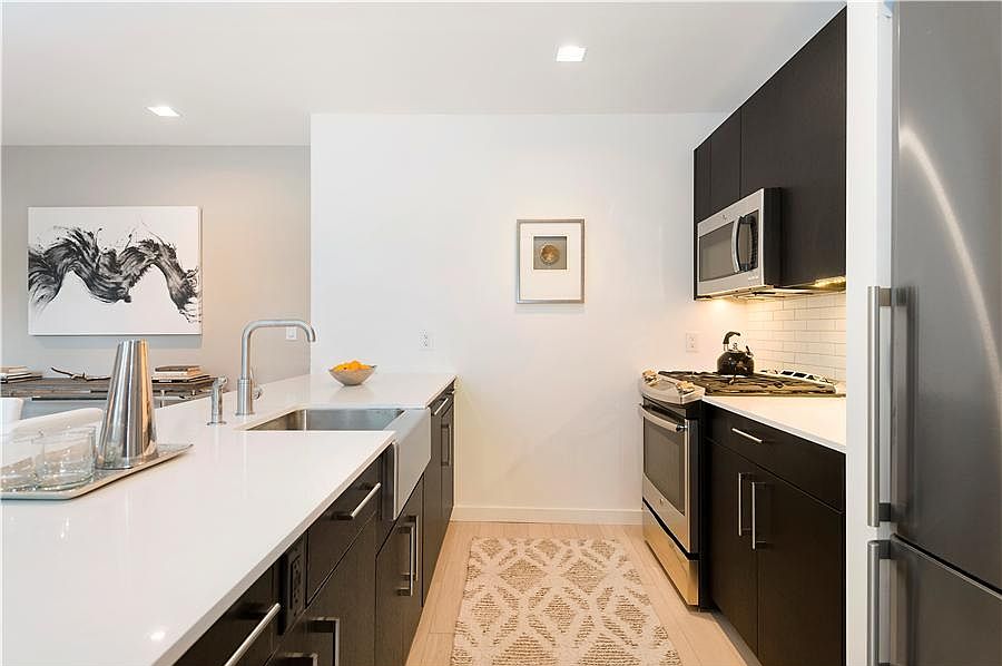1st image of 535 W 43rd St S #5A