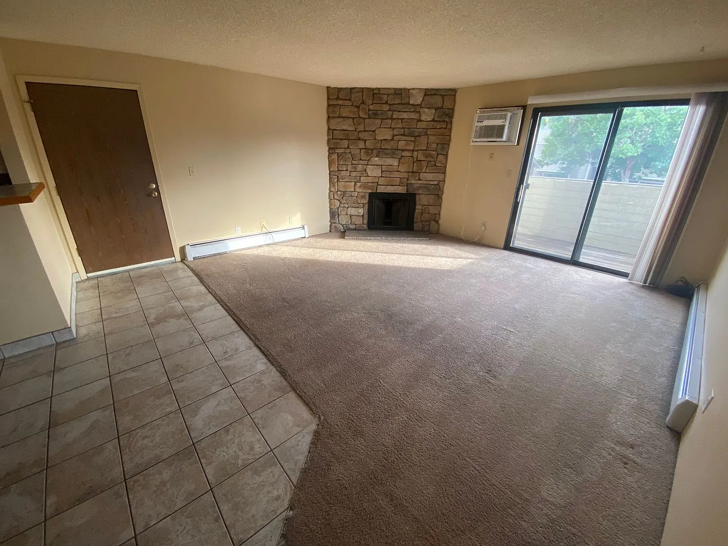 Oak Park Condo! License #BFN-0004006 — Photo 4