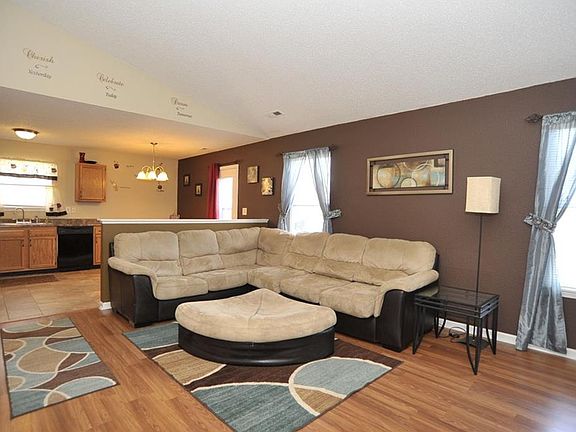 4th image of 5838 Ashcroft Dr