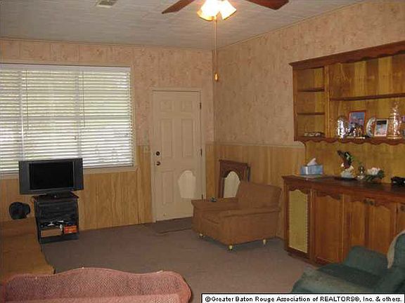 4th image of 15403 Country Rd