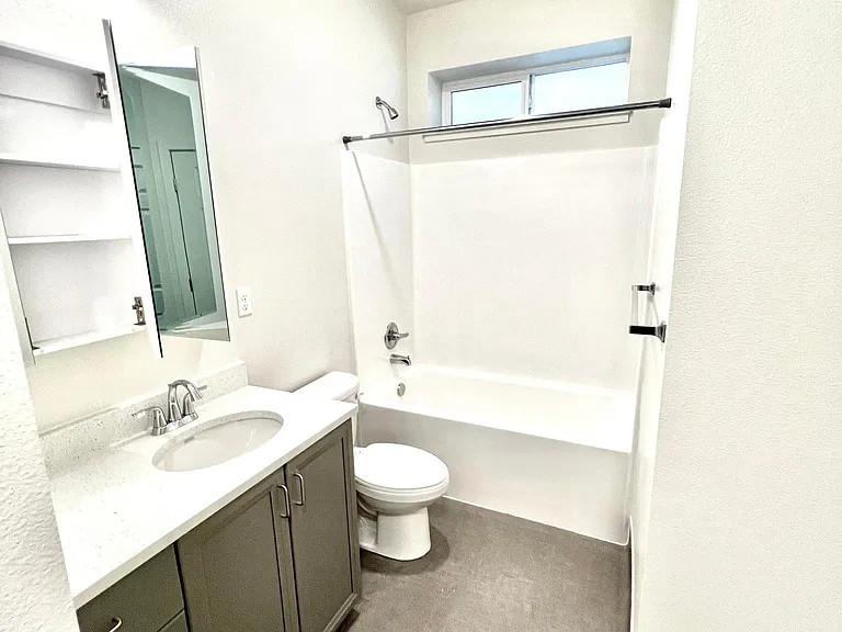 McCormick Heights — Photo 37